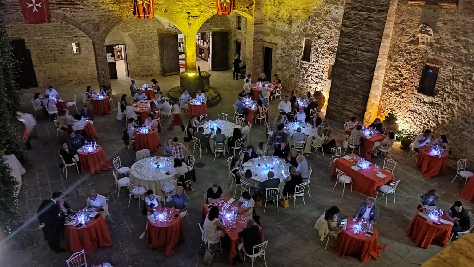 Grande successo ad Apericena sotto le Stelle a Castello di Magione